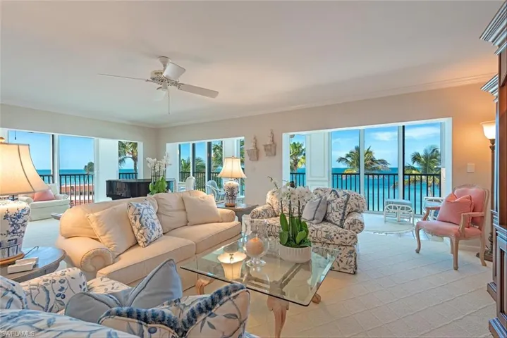 3377 Gulf Shore Blvd N 4d, Naples, Florida 34103