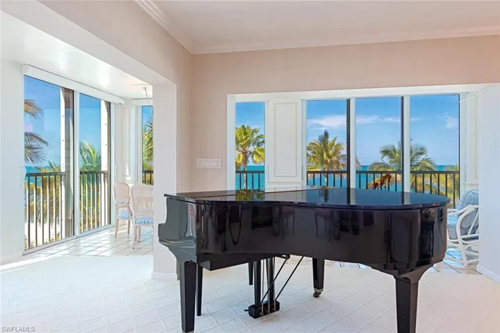 3377 Gulf Shore Blvd N 4d, Naples, Florida 34103