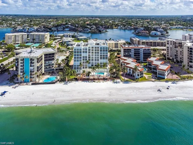 3377 Gulf Shore Blvd N 4d, Naples, Florida 34103