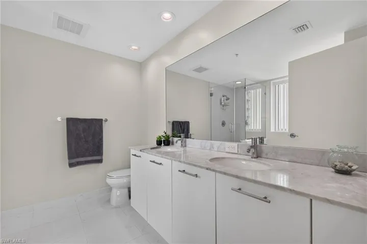 3000 Oasis Grand Blvd 2807, Fort Myers, Florida 33916