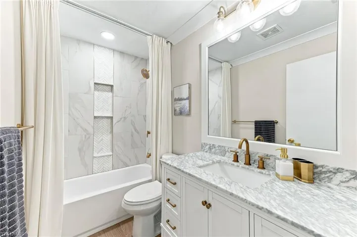 809 Palm View Dr 8, Naples, Florida 34110