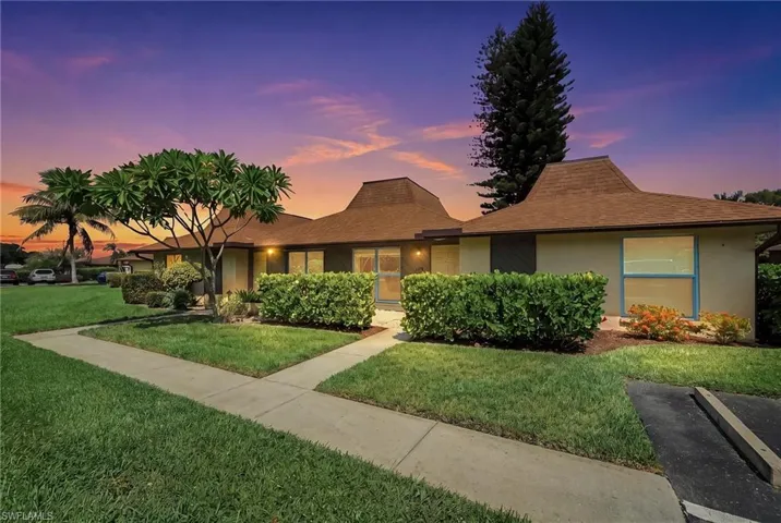 809 Palm View Dr 8, Naples, Florida 34110