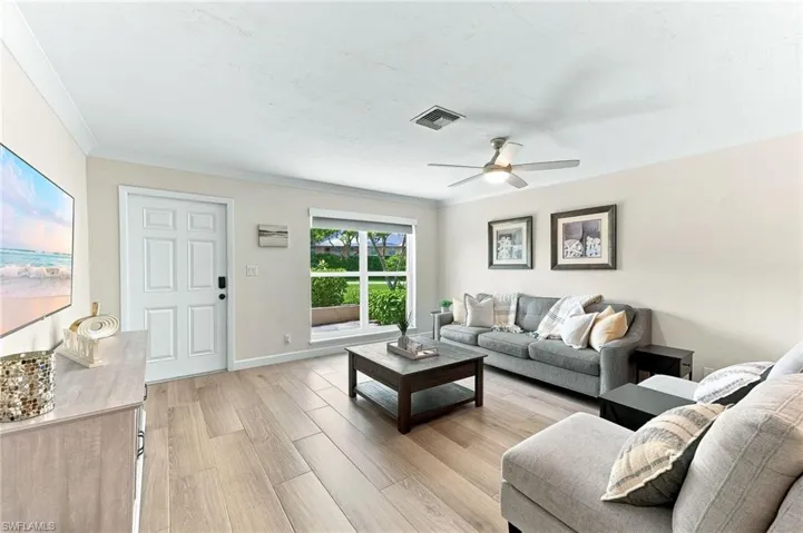 809 Palm View Dr 8, Naples, Florida 34110