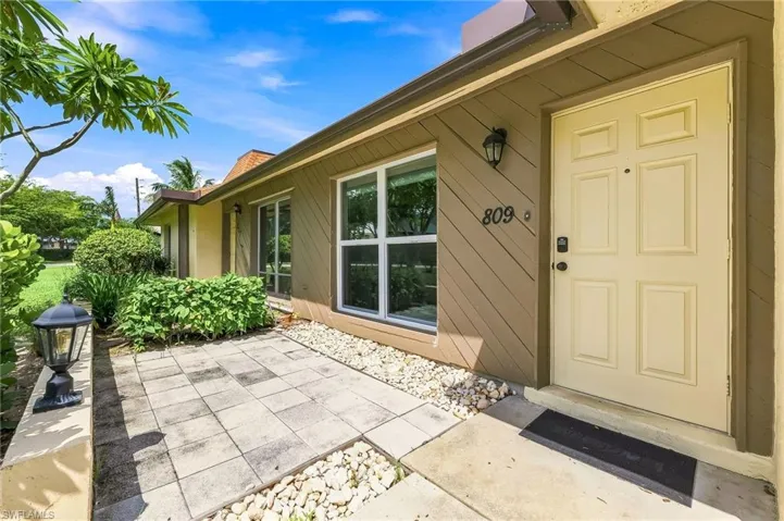 809 Palm View Dr 8, Naples, Florida 34110