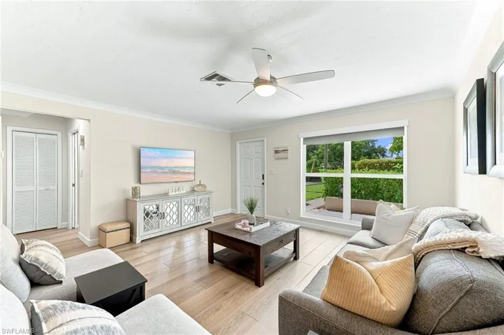 809 Palm View Dr 8, Naples, Florida 34110