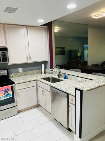 Remodeled kichen featuring new soft close cabinets