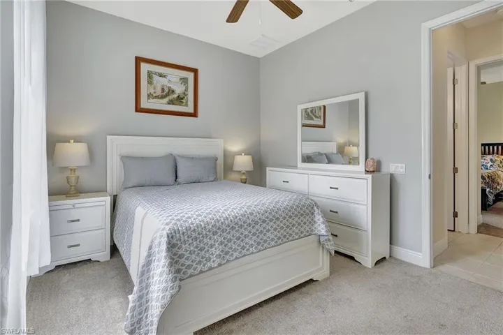 bedroom featuring ceiling fan
