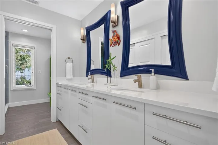 11 Beach Homes, Captiva, Florida 33924