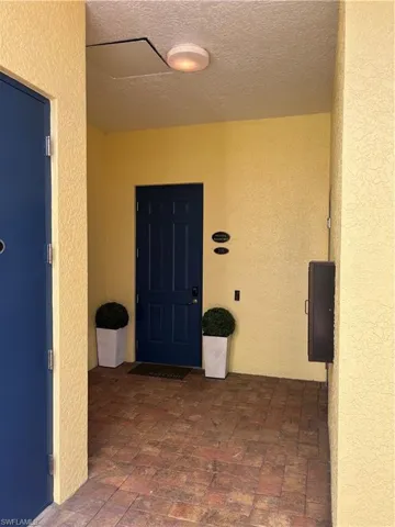 Entryway to Unit