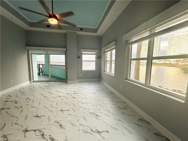 Living room (vacant)