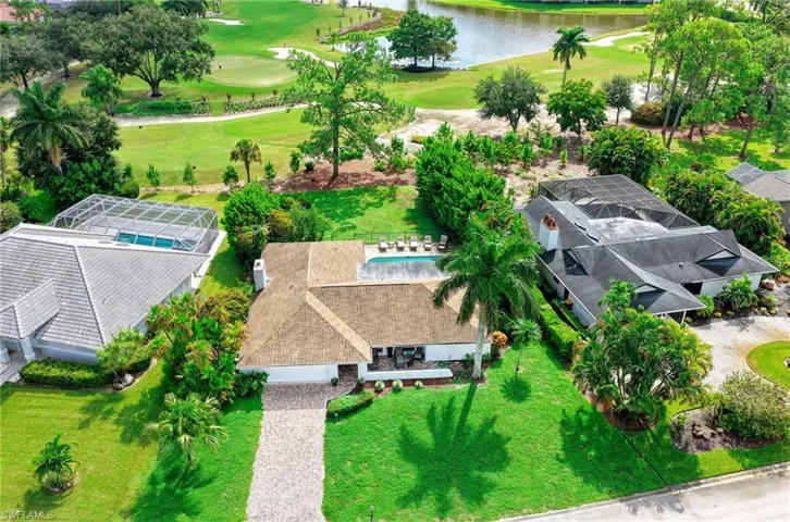 112 Palmetto Dunes Cir, Naples, Florida 34113