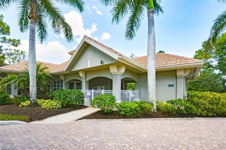 14750 Glen Eden Dr, Naples, Florida 34110