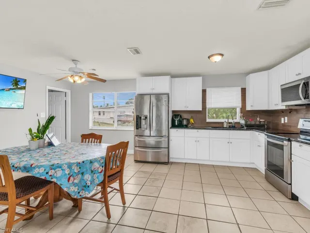 2422 Capri Dr, Fort Myers Fl 33916