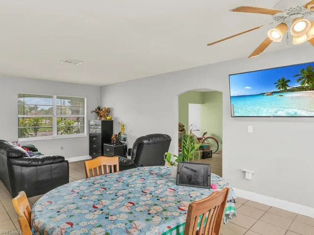 2422 Capri Dr, Fort Myers Fl 33916