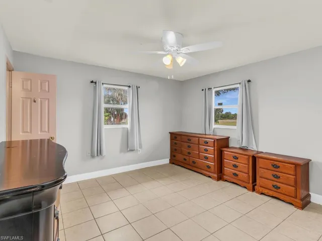 2422 Capri Dr, Fort Myers Fl 33916