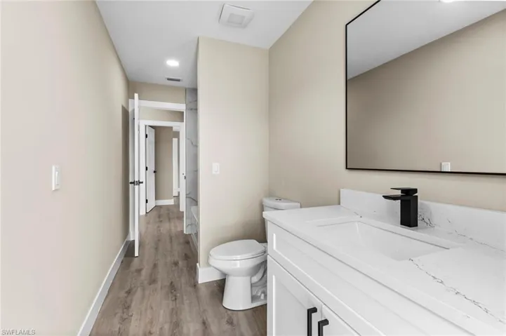 920 Se 16th Ter, Cape Coral, Florida 33990
