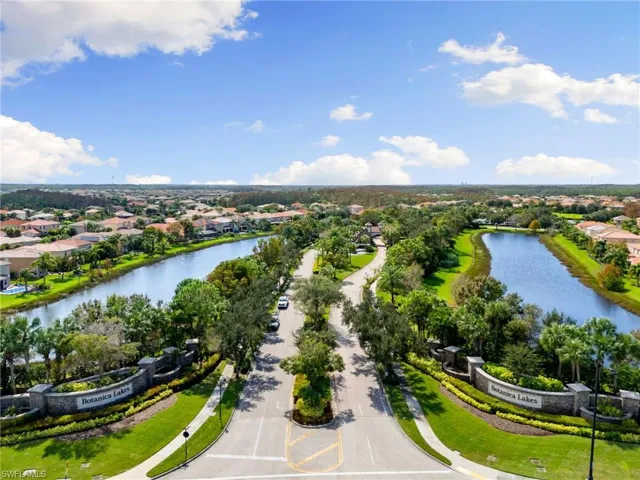 10475  Spruce Pine  CT, Fort Myers, FL 33913