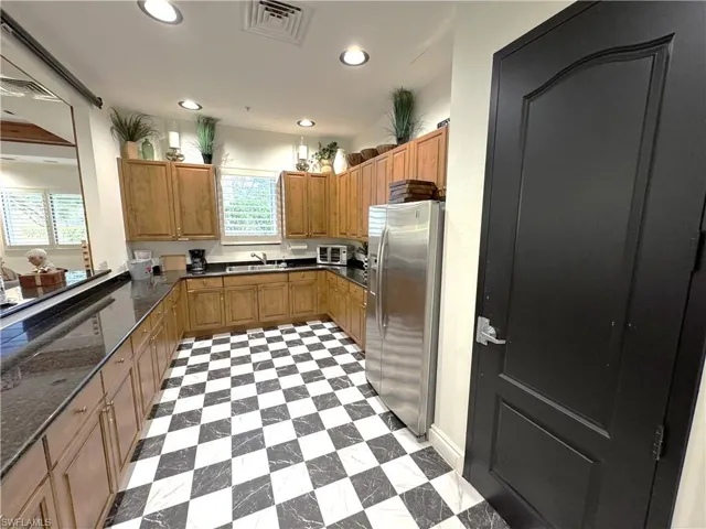 10475  Spruce Pine  CT, Fort Myers, FL 33913