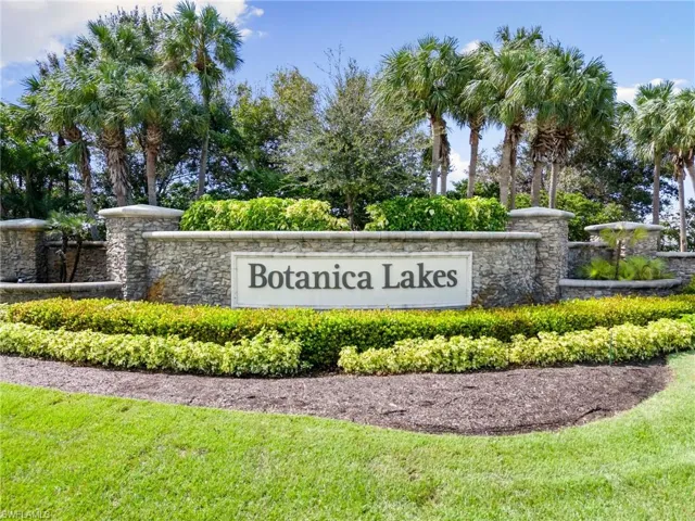 10475  Spruce Pine  CT, Fort Myers, FL 33913