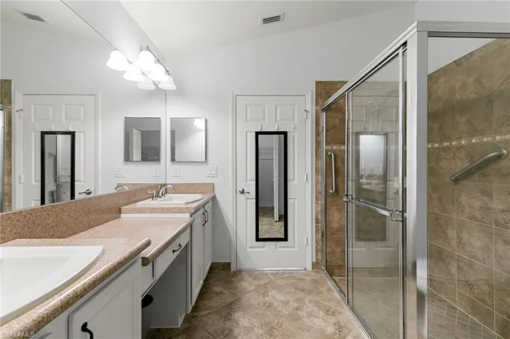10475  Spruce Pine  CT, Fort Myers, FL 33913