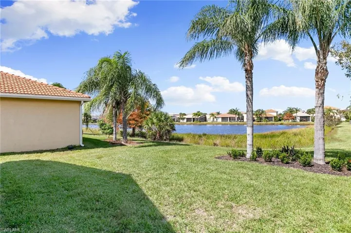 10475  Spruce Pine  CT, Fort Myers, FL 33913