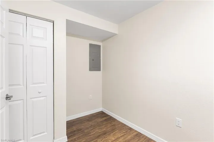 7975  Preserve  CIR, Naples, FL 34119