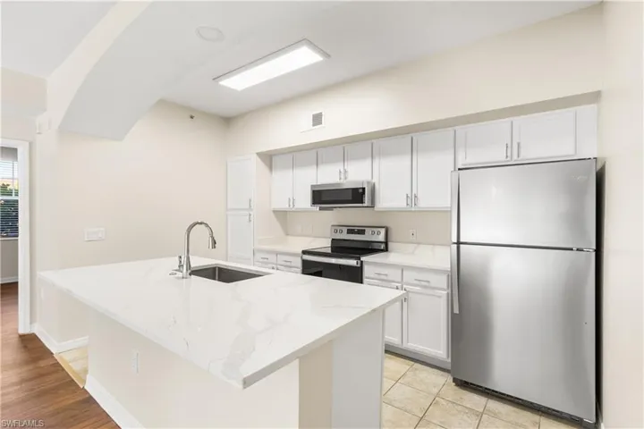 7975  Preserve  CIR, Naples, FL 34119