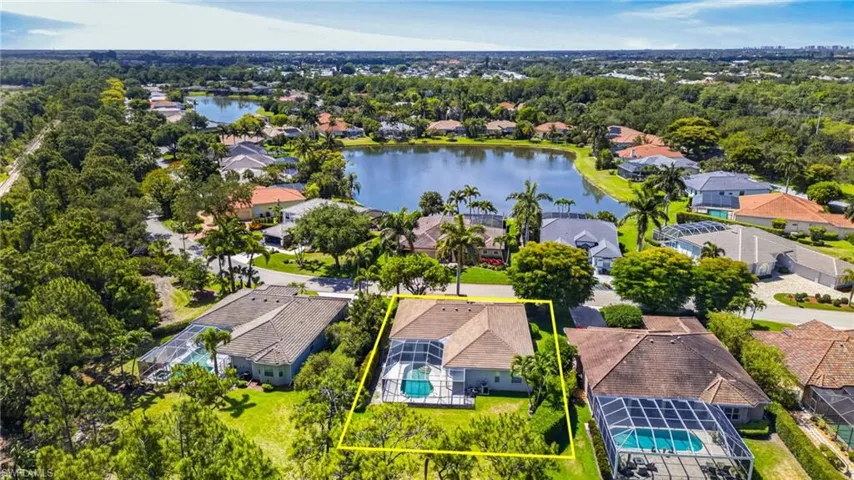 9550  Cedar Creek  DR, Bonita Springs, FL 34135