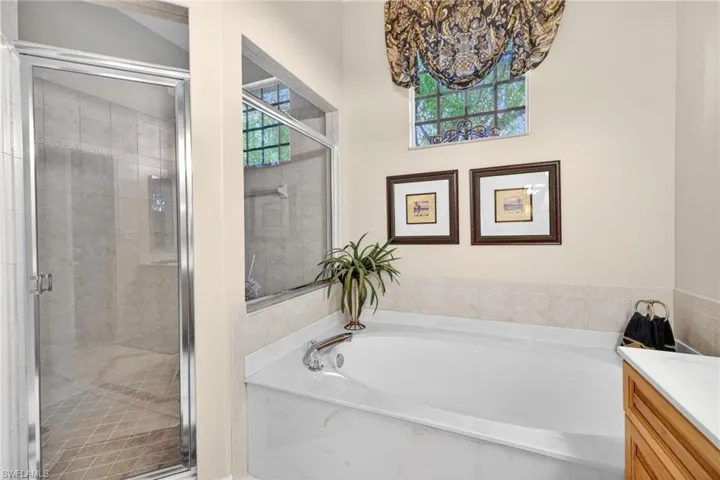 9550  Cedar Creek  DR, Bonita Springs, FL 34135