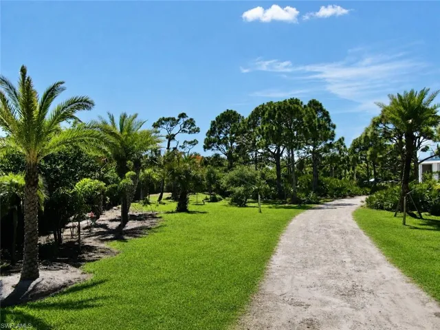 6690 Pineland Rd, Bokeelia, Florida 33922
