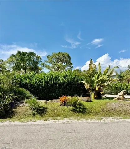 6690 Pineland Rd, Bokeelia, Florida 33922