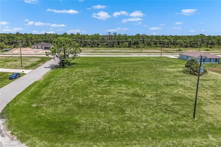 909 Nw 30th St, Cape Coral Fl 33993