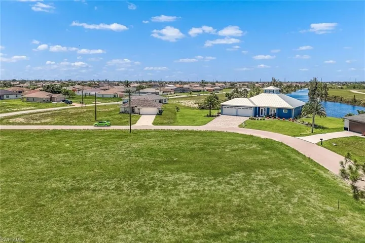909 Nw 30th St, Cape Coral Fl 33993