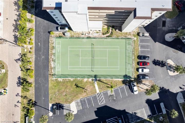 Tennis court