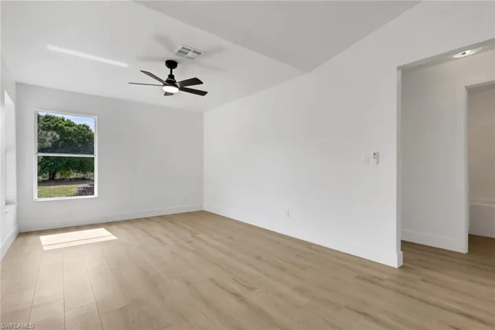 3760  50th NE AVE, Naples, FL 34120