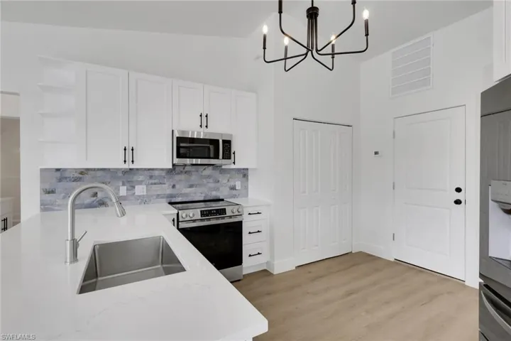 3760  50th NE AVE, Naples, FL 34120
