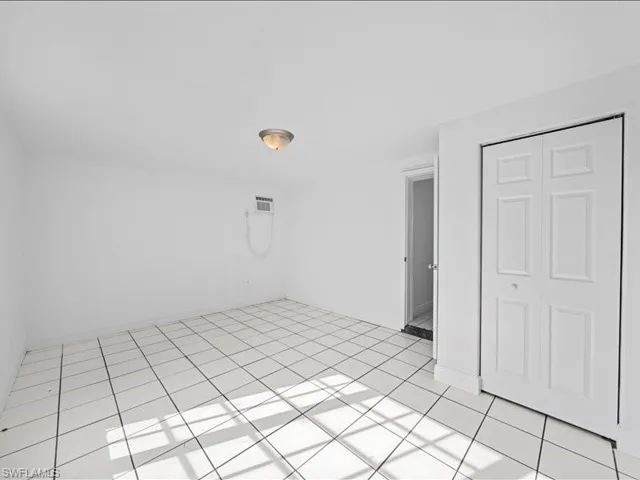 2253  10th  CT, Lehigh Acres, FL 33936