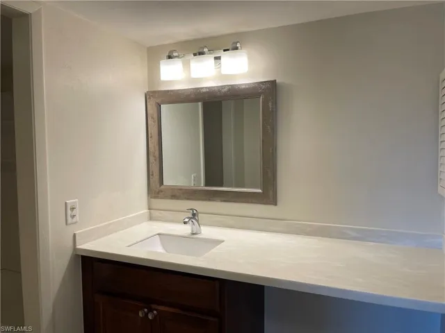 2079  Barkeley  LN, Fort Myers, FL 33907