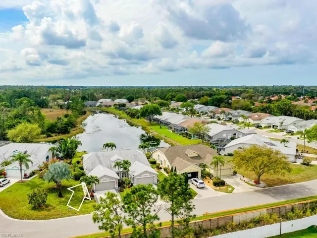 5512  Whitten  DR, Naples, FL 34104