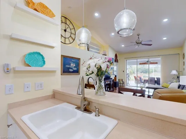 5512  Whitten  DR, Naples, FL 34104