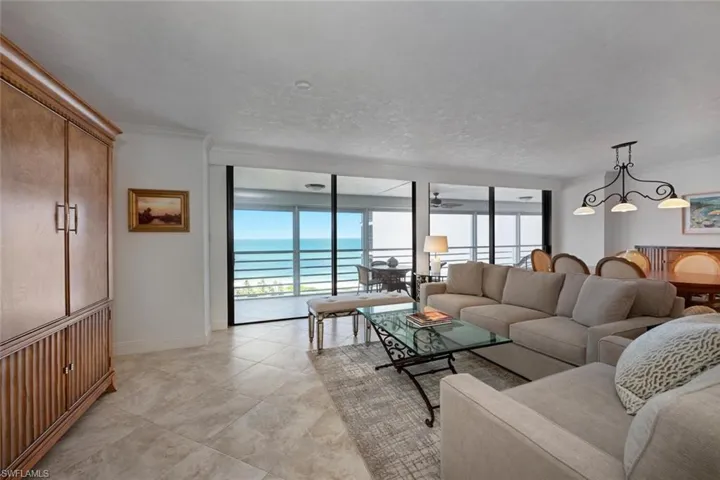 4751  Gulf Shore N BLVD, Naples, FL 34103