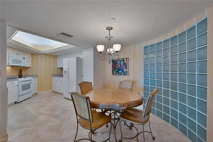 4751  Gulf Shore N BLVD, Naples, FL 34103