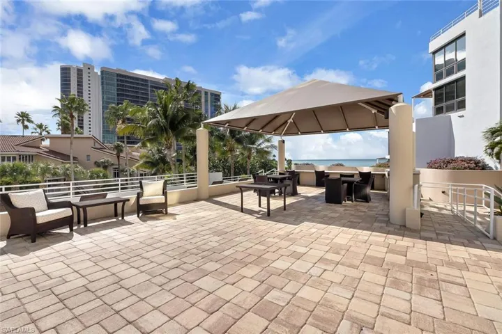 4751  Gulf Shore N BLVD, Naples, FL 34103