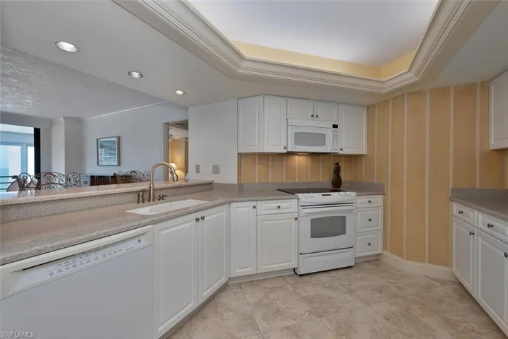 4751  Gulf Shore N BLVD, Naples, FL 34103