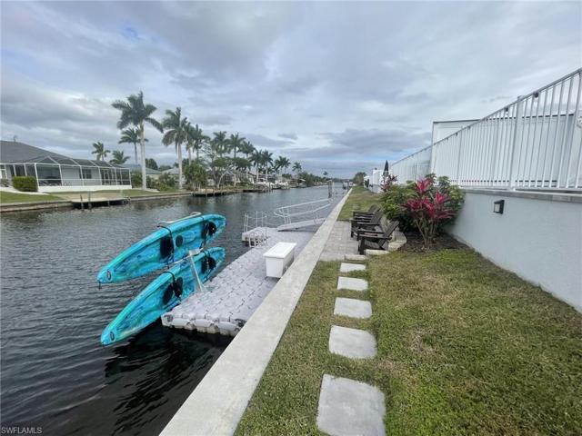 Floating Dock with Kayaks