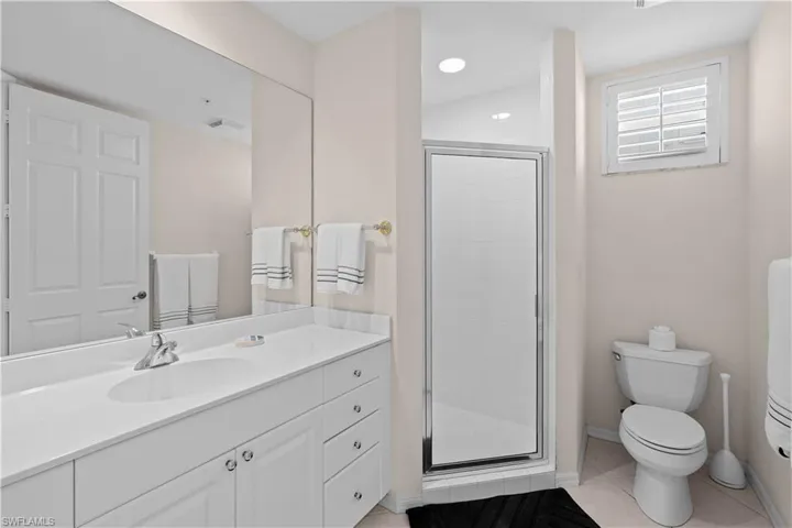 400  Flagship  DR, Naples, FL 34108
