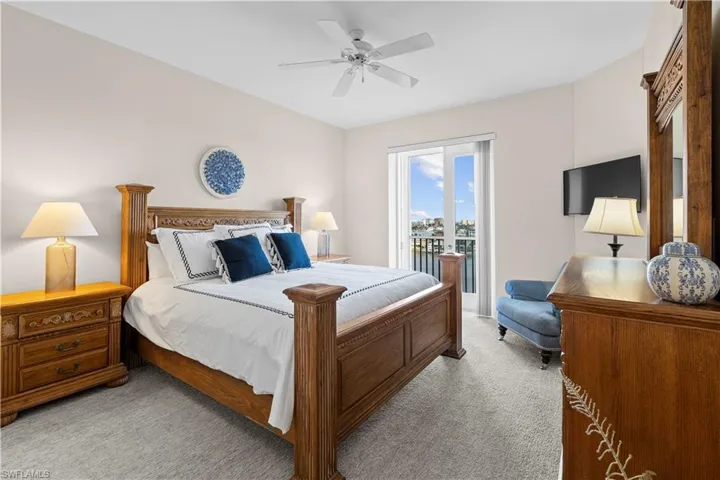 400  Flagship  DR, Naples, FL 34108