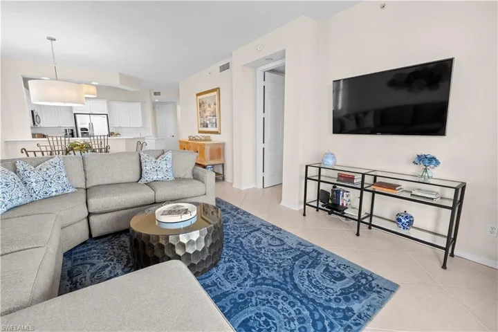 400  Flagship  DR, Naples, FL 34108