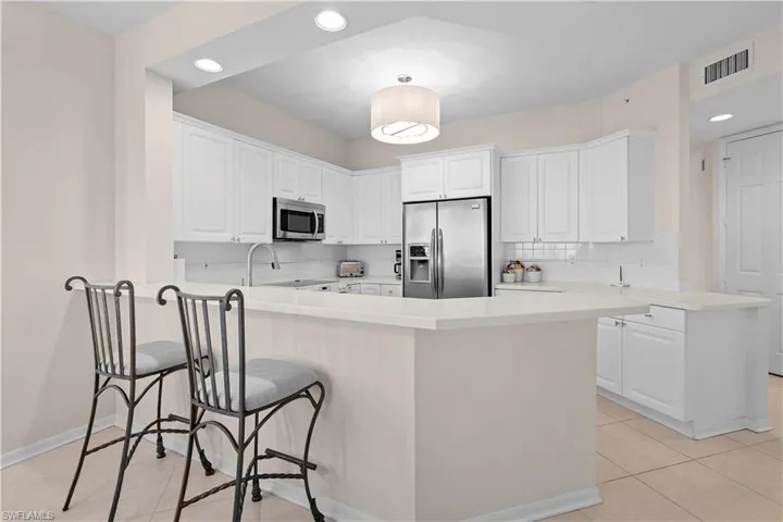 400  Flagship  DR, Naples, FL 34108