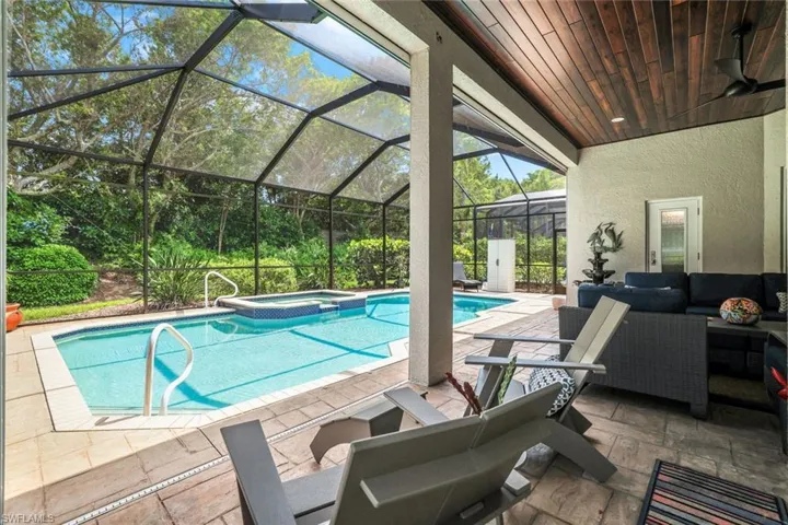 8844  Ventura  WAY, Naples, FL 34109